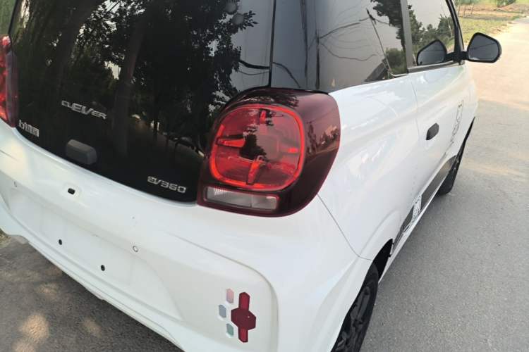 Used Roewe Clever 2022 311km QiQi BoBo Edition Right Rear Taillight