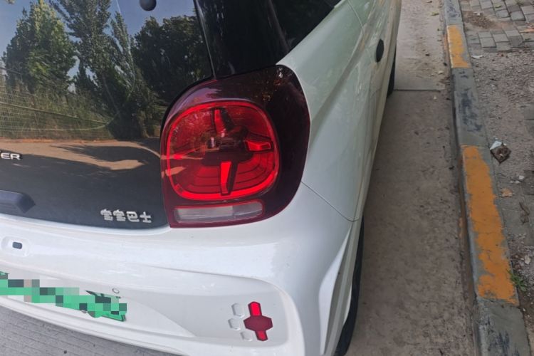 Used Roewe Clever 2022 311km QiQi BoBo Edition Right Rear Taillight