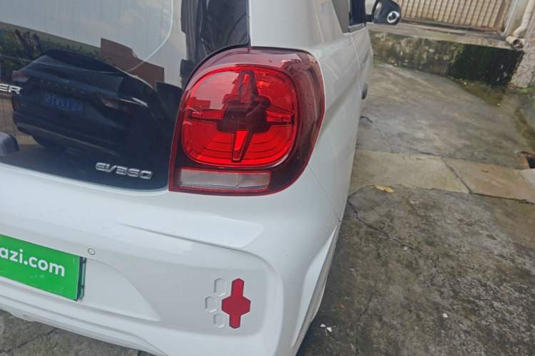 Used Roewe Clever 2022 311km QiQi BoBo Edition Right Rear Taillight