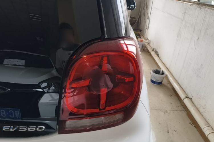 Used Roewe Clever 2022 311km QiQi BoBo Edition Right Rear Taillight