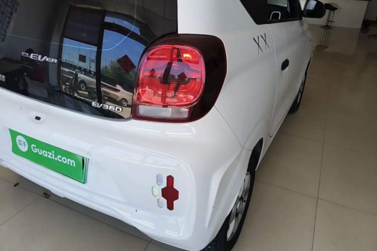 Used Roewe Clever 2022 311km QiQi BoBo Edition Right Rear Taillight