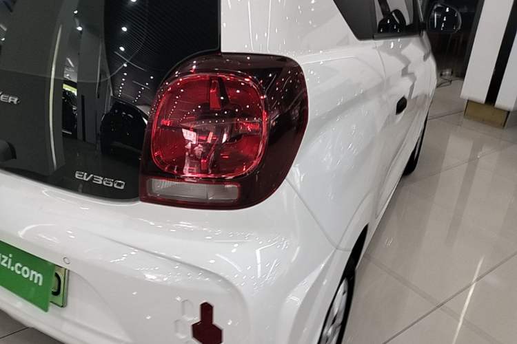 Used Roewe Clever 2022 311km QiQi BoBo Edition Right Rear Taillight