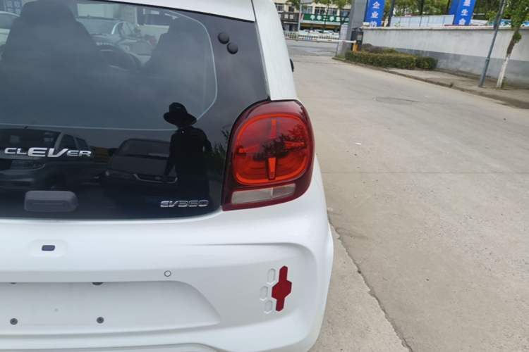 Used Roewe Clever 2022 311km QiQi BoBo Edition Right Rear Taillight