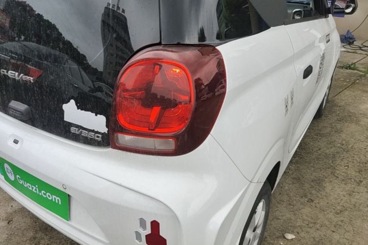 Used Roewe Clever 2022 311km QiQi BoBo Edition Right Rear Taillight