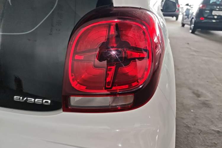 Used Roewe Clever 2022 311km QiQi BoBo Edition Right Rear Taillight