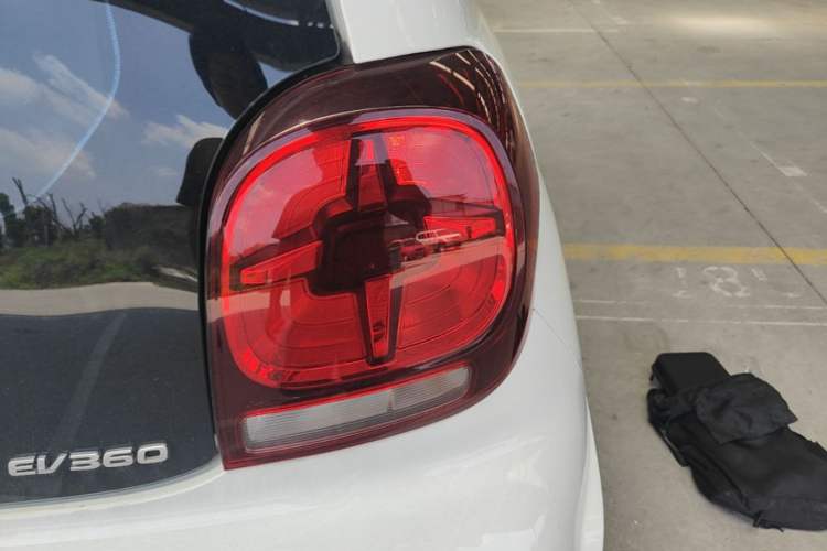 Used Roewe Clever 2022 311km QiQi BoBo Edition Right Rear Taillight
