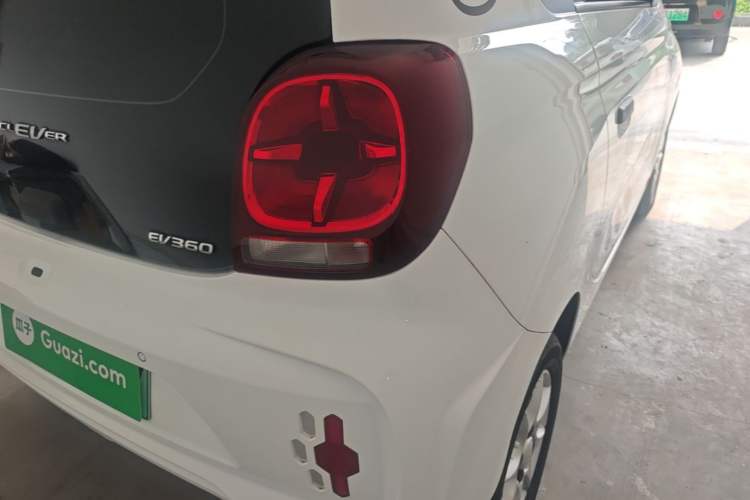 Used Roewe Clever 2022 311km QiQi BoBo Edition Right Rear Taillight