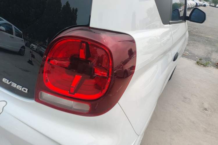 Used Roewe Clever 2022 311km QiQi BoBo Edition Right Rear Taillight