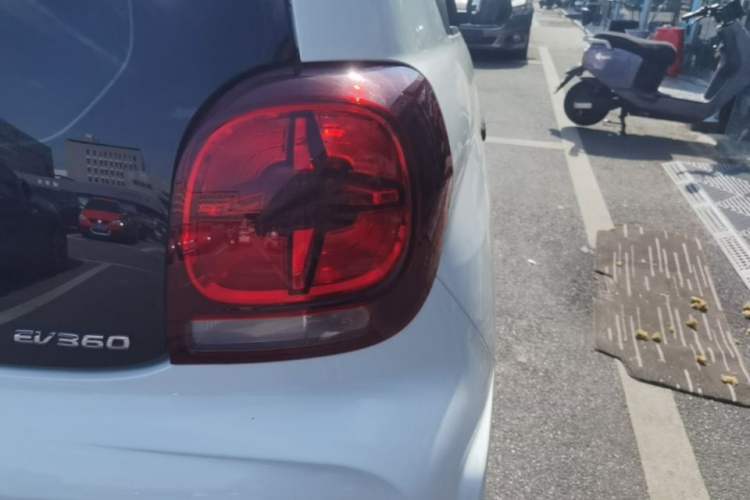 Used Roewe Clever 2022 311km QiQi BoBo Edition Right Rear Taillight