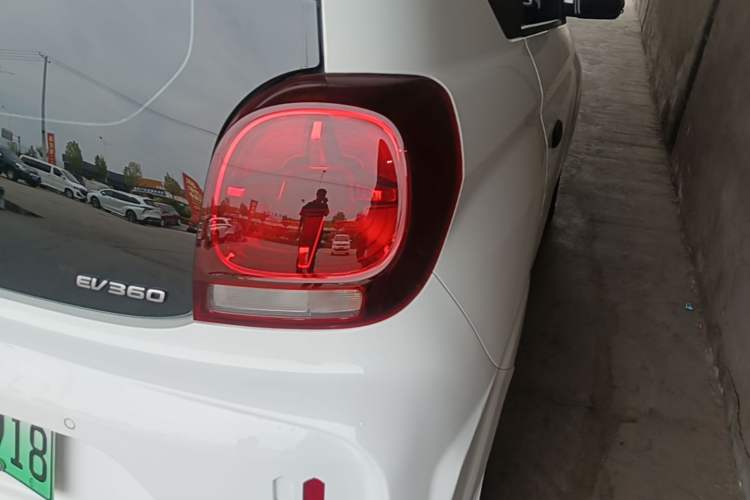 Used Roewe Clever 2022 311km QiQi BoBo Edition Right Rear Taillight