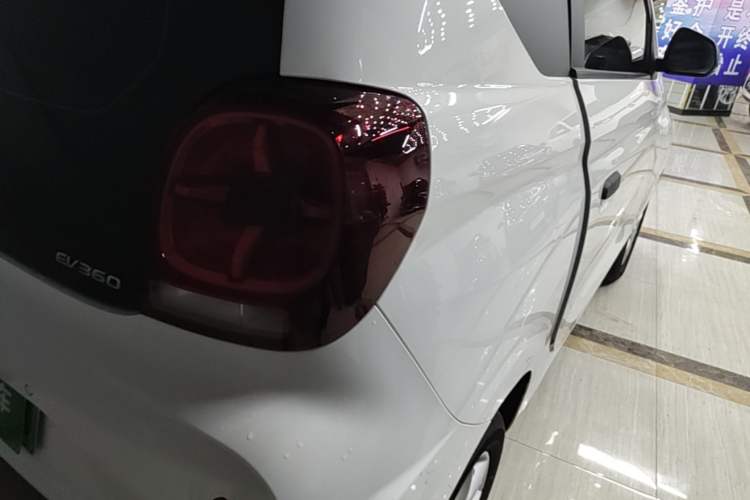 Used Roewe Clever 2022 311km QiQi BoBo Edition Right Rear Taillight