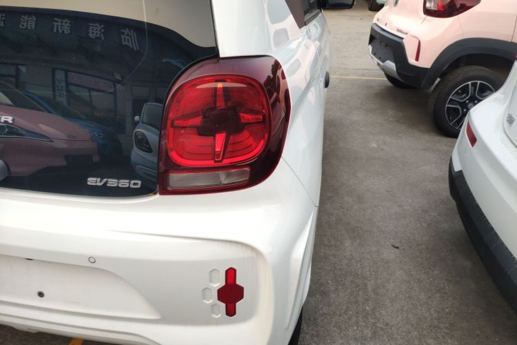 Used Roewe Clever 2022 311km QiQi BoBo Edition Right Rear Taillight