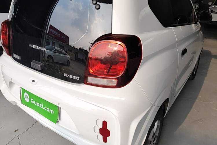 Used Roewe Clever 2022 311km QiQi BoBo Edition Right Rear Taillight