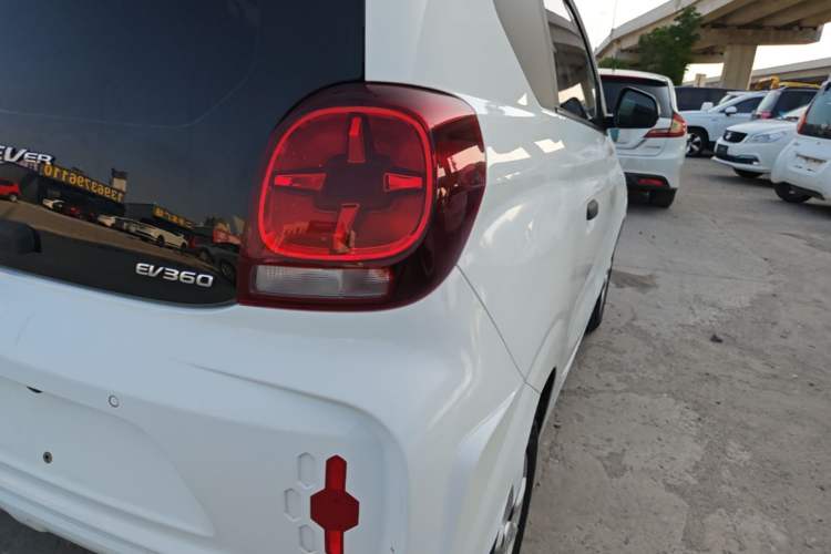 Used Roewe Clever 2022 311km QiQi BoBo Edition Right Rear Taillight