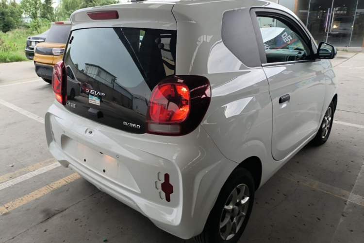 Used Roewe Clever 2022 311km QiQi BoBo Edition Right Rear Taillight