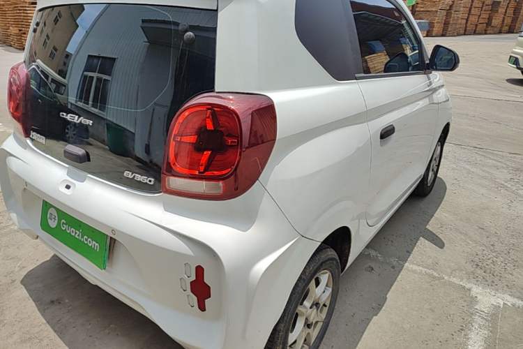 Used Roewe Clever 2022 311km QiQi BoBo Edition Right Rear Taillight