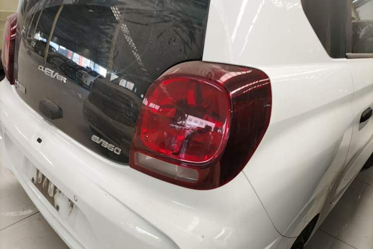 Used Roewe Clever 2022 311km QiQi BoBo Edition Right Rear Taillight