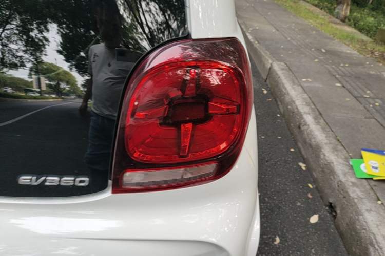 Used Roewe Clever 2022 311km QiQi BoBo Edition Right Rear Taillight