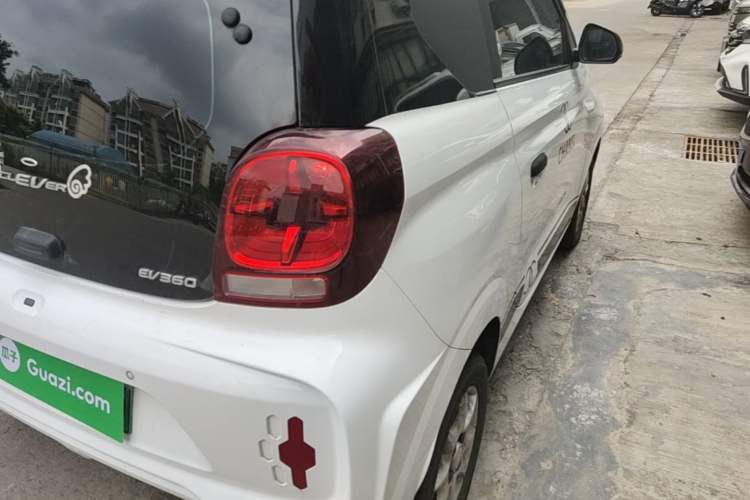 Used Roewe Clever 2022 311km QiQi BoBo Edition Right Rear Taillight