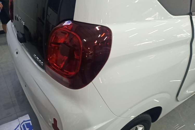 Used Roewe Clever 2022 311km QiQi BoBo Edition Right Rear Taillight