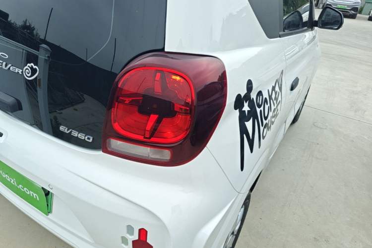 Used Roewe Clever 2022 311km QiQi BoBo Edition Right Rear Taillight