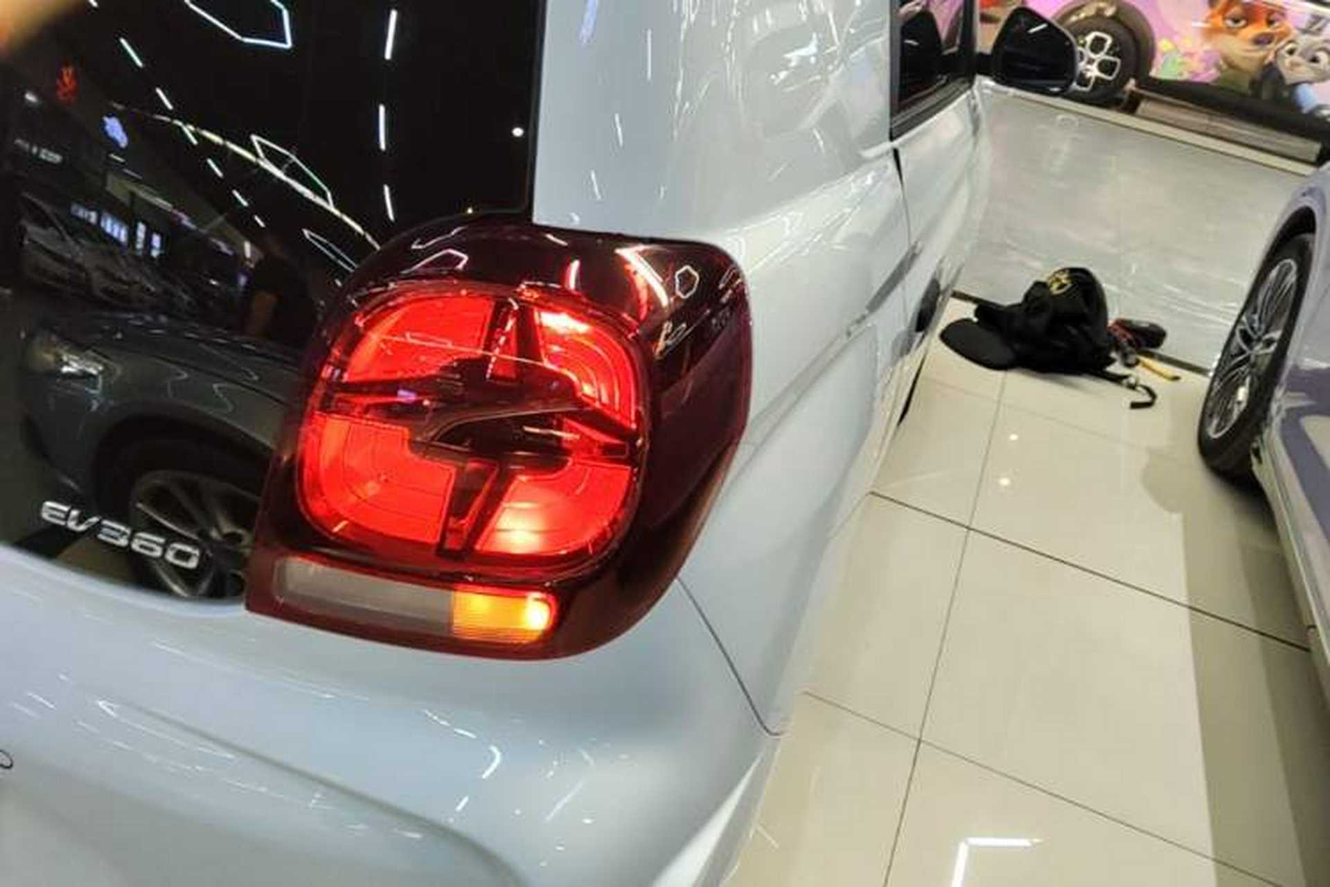 Used Roewe Clever 2022 311km QiQi BoBo Edition Right Rear Taillight