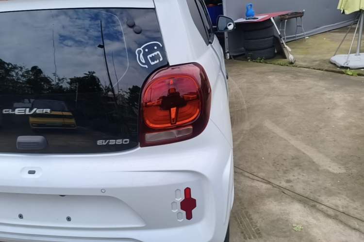Used Roewe Clever 2022 311km QiQi BoBo Edition Right Rear Taillight