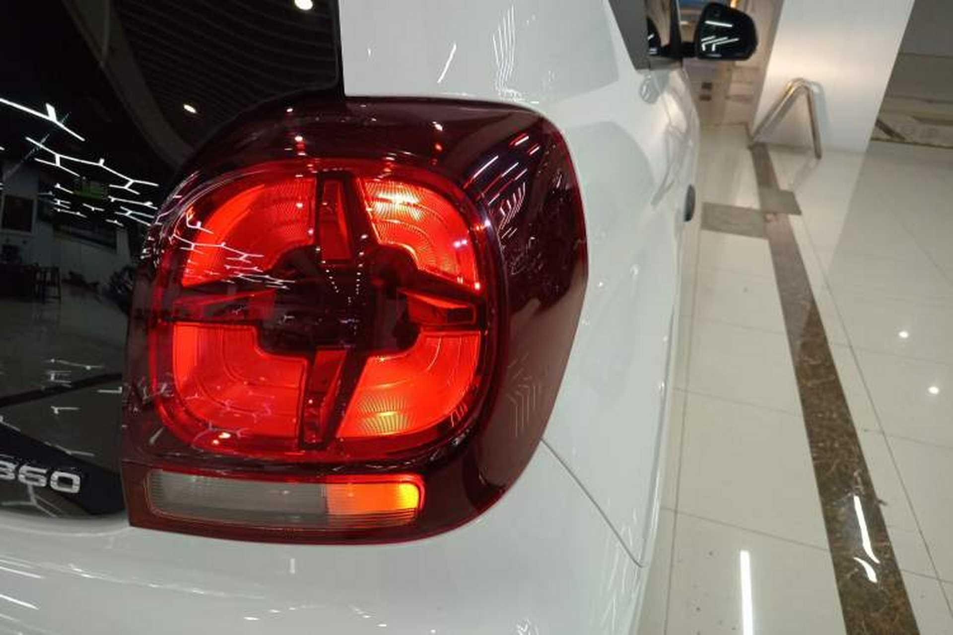 Used Roewe Clever 2022 311km QiQi BoBo Edition Right Rear Taillight
