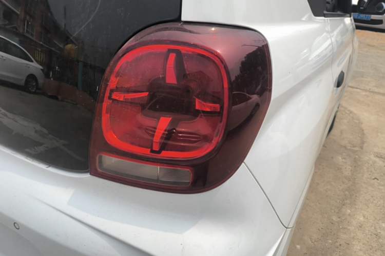 Used Roewe Clever 2022 311km QiQi BoBo Edition Right Rear Taillight