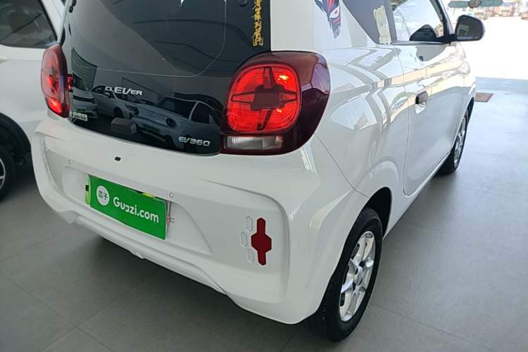 Used Roewe Clever 2022 311km QiQi BoBo Edition Right Rear Taillight