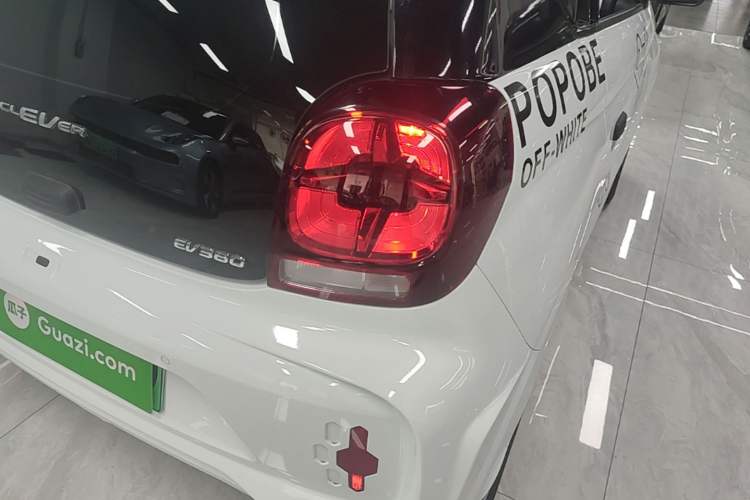 Used Roewe Clever 2022 311km QiQi BoBo Edition Right Rear Taillight