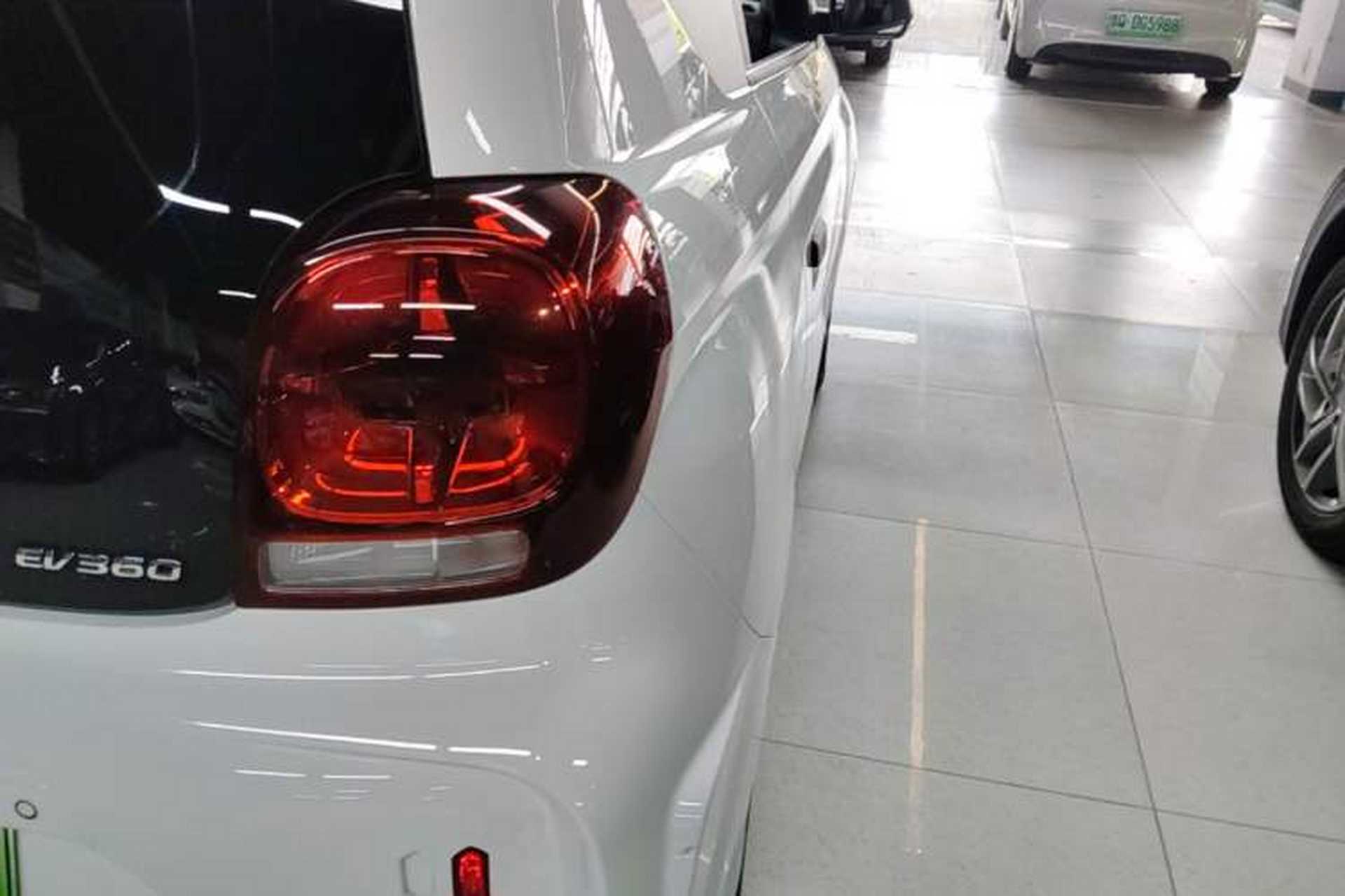 Used Roewe Clever 2022 311km QiQi BoBo Edition Right Rear Taillight