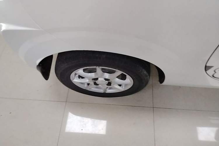 Used Roewe Clever 2022 311km QiQi BoBo Edition Right Rear Wheel Hub