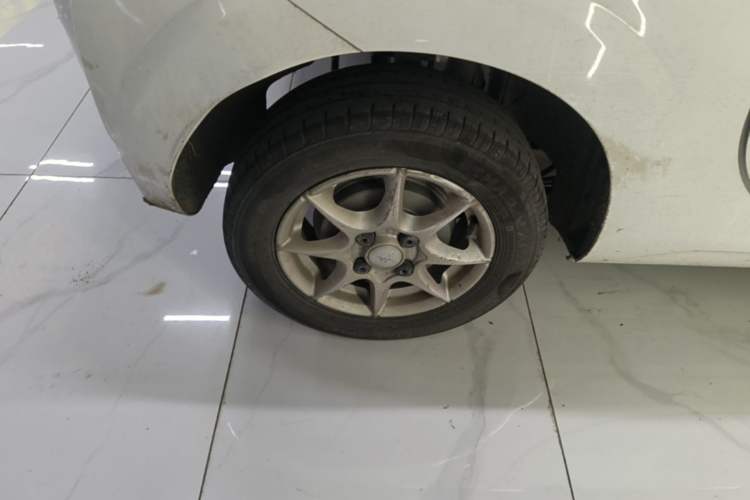 Used Roewe Clever 2022 311km QiQi BoBo Edition Right Rear Wheel Hub