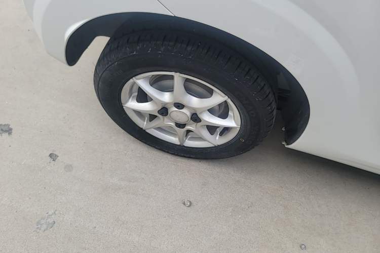 Used Roewe Clever 2022 311km QiQi BoBo Edition Right Rear Wheel Hub