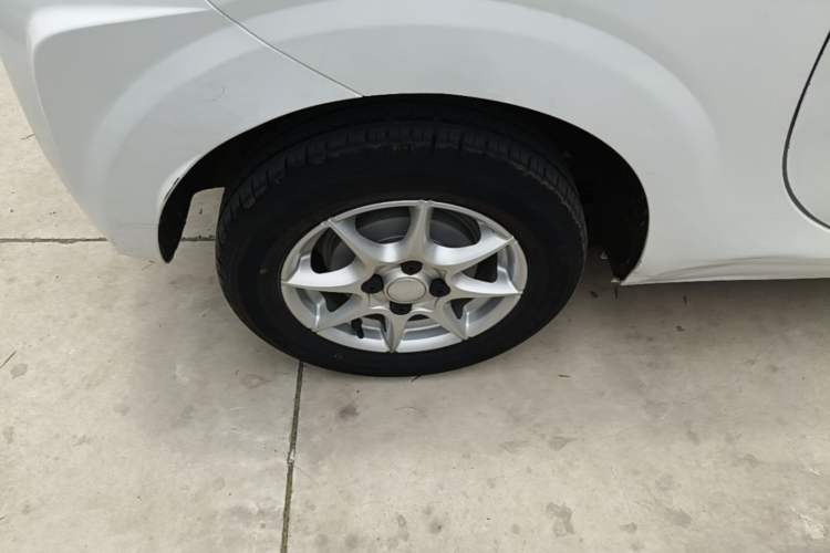 Used Roewe Clever 2022 311km QiQi BoBo Edition Right Rear Wheel Hub