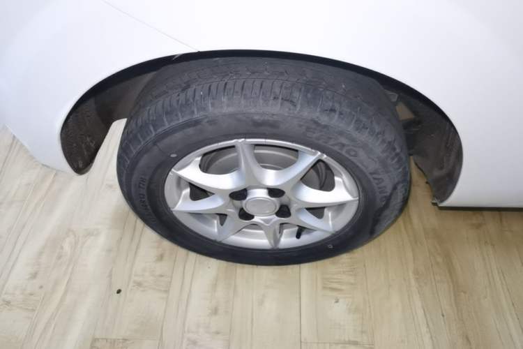 Used Roewe Clever 2022 311km QiQi BoBo Edition Right Rear Wheel Hub