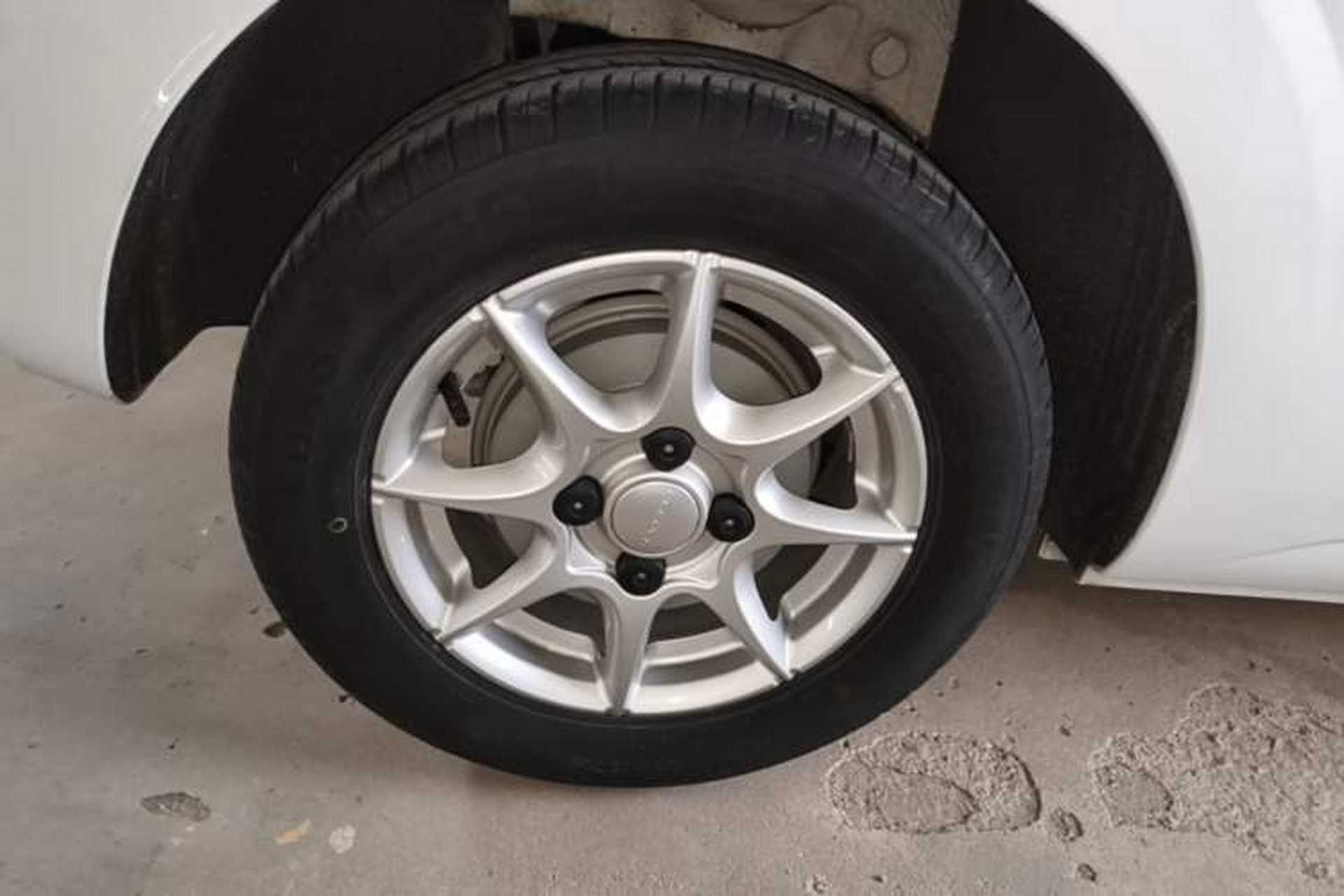 Used Roewe Clever 2022 311km QiQi BoBo Edition Right Rear Wheel Hub