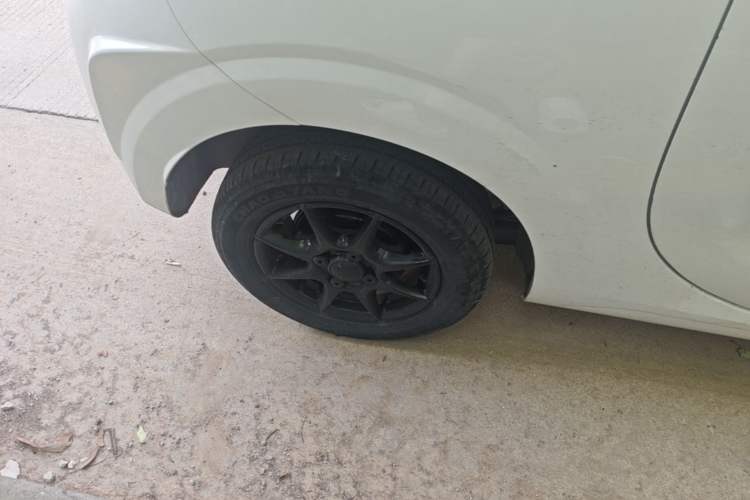 Used Roewe Clever 2022 311km QiQi BoBo Edition Right Rear Wheel Hub