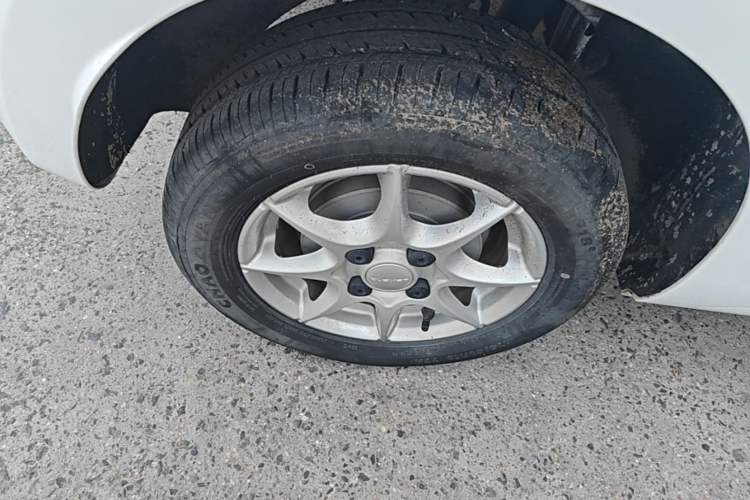 Used Roewe Clever 2022 311km QiQi BoBo Edition Right Rear Wheel Hub