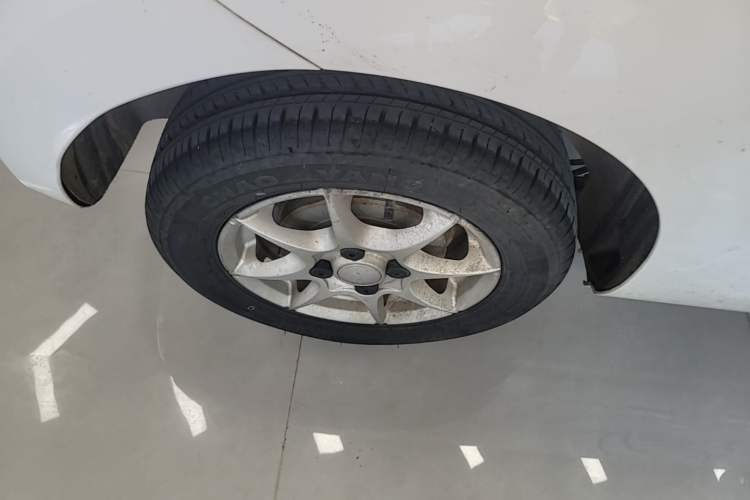 Used Roewe Clever 2022 311km QiQi BoBo Edition Right Rear Wheel Hub