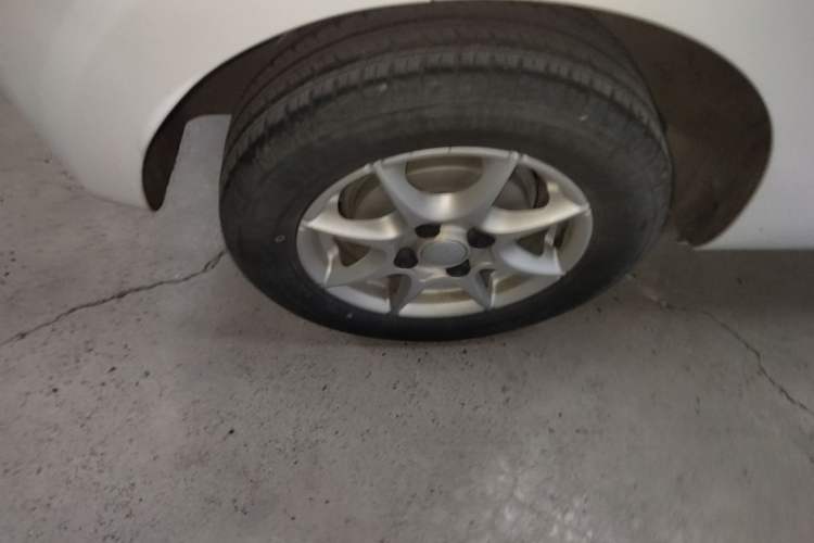 Used Roewe Clever 2022 311km QiQi BoBo Edition Right Rear Wheel Hub