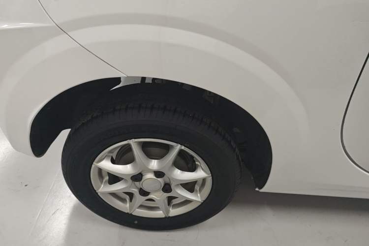 Used Roewe Clever 2022 311km QiQi BoBo Edition Right Rear Wheel Hub