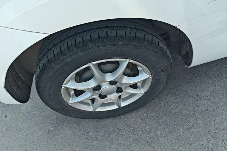 Used Roewe Clever 2022 311km QiQi BoBo Edition Right Rear Wheel Hub