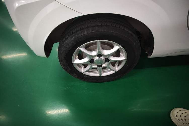 Used Roewe Clever 2022 311km QiQi BoBo Edition Right Rear Wheel Hub