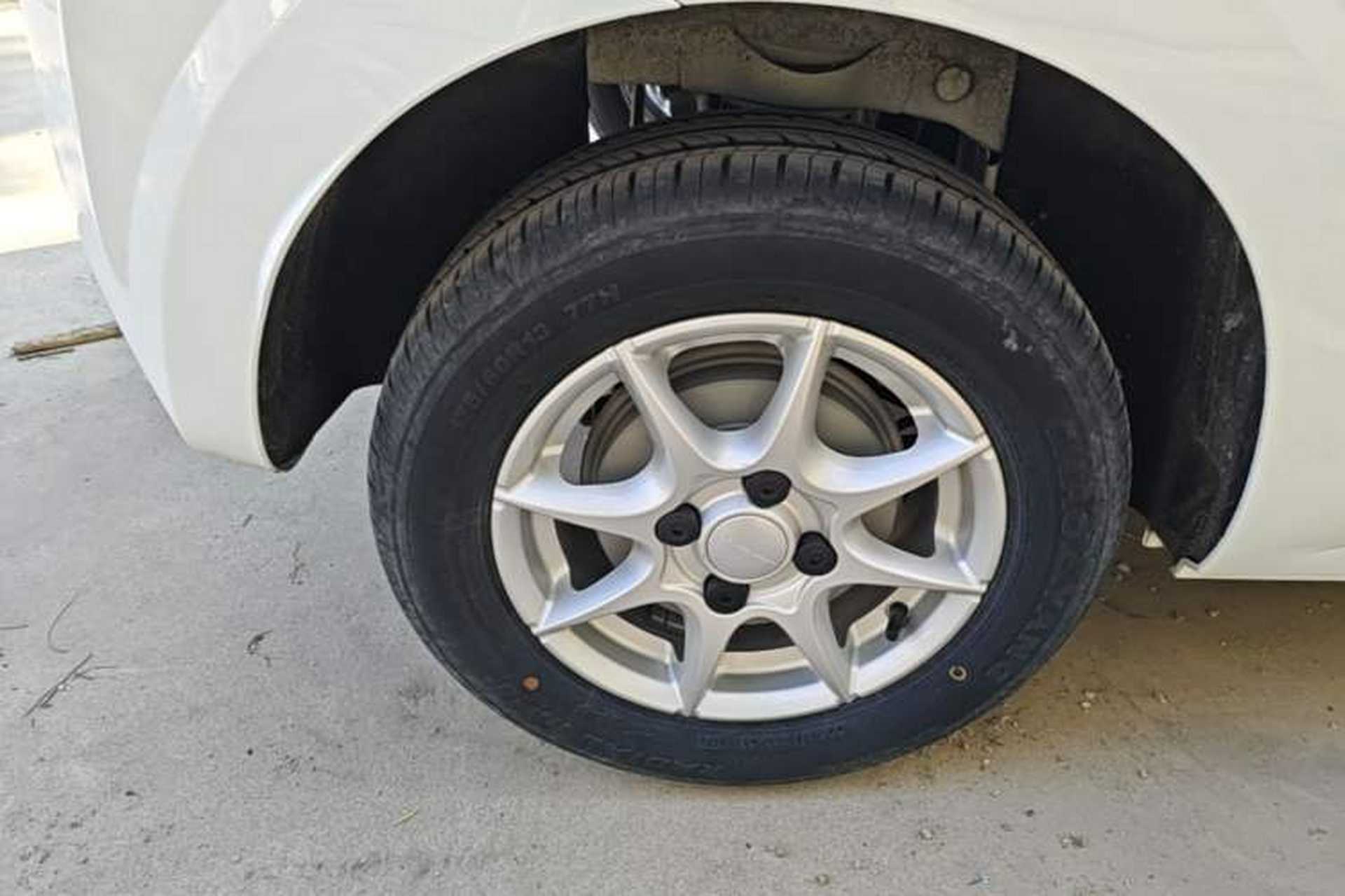 Used Roewe Clever 2022 311km QiQi BoBo Edition Right Rear Wheel Hub