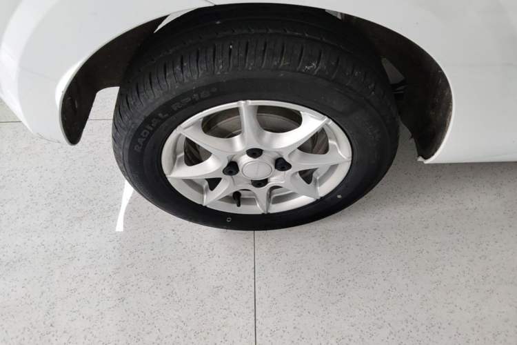 Used Roewe Clever 2022 311km QiQi BoBo Edition Right Rear Wheel Hub