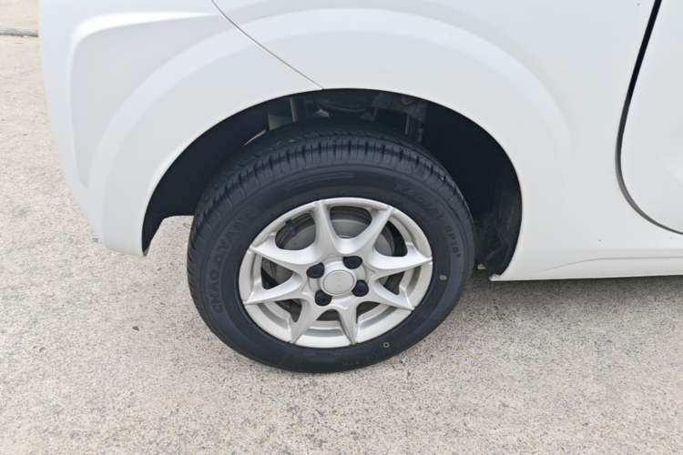 Used Roewe Clever 2022 311km QiQi BoBo Edition Right Rear Wheel Hub