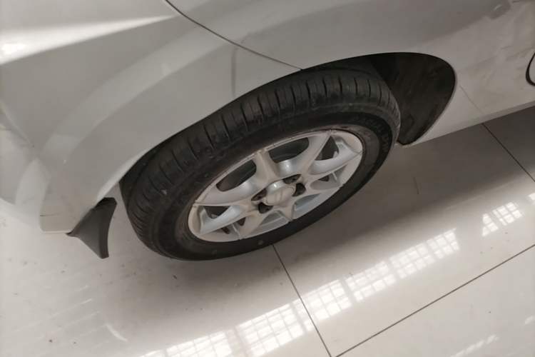 Used Roewe Clever 2022 311km QiQi BoBo Edition Right Rear Wheel Hub