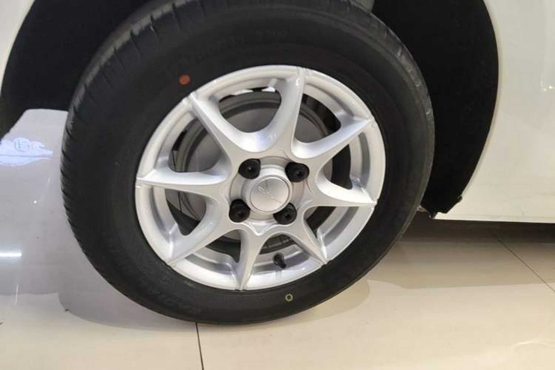 Used Roewe Clever 2022 311km QiQi BoBo Edition Right Rear Wheel Hub